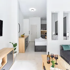 New Luxury In Downtown Daire