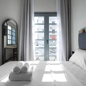 Philus, Nilie Hospitality Mgmt Daire